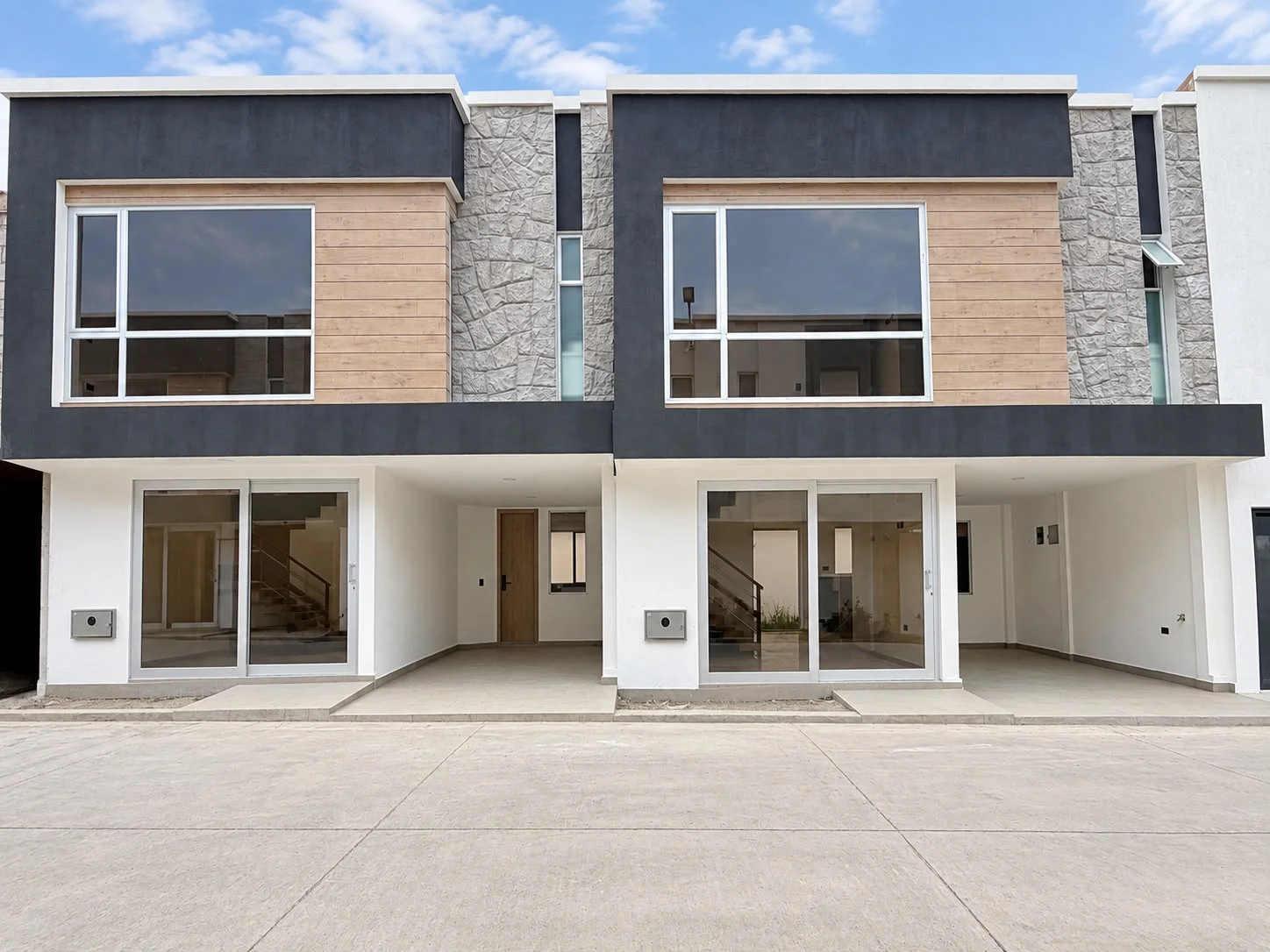 Casas en venta, dentro de condominio, Sector Ochoa León